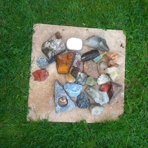 Hauferl cosas piedras preciosas piedras en bruto secciones minerales mezcla de colores 4,5 kg n.º g - Imagen 1 de 2