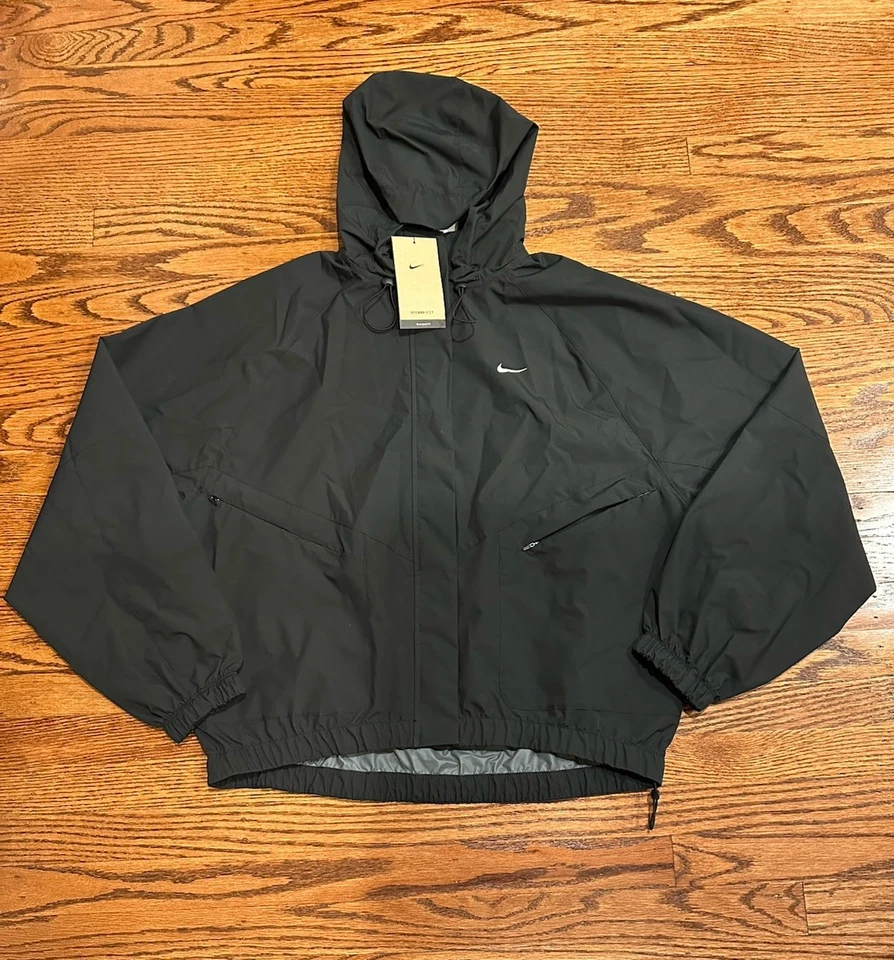 Size XL- Nike Women’s Storm-FIT Swift Oversized Running Jacket Black.