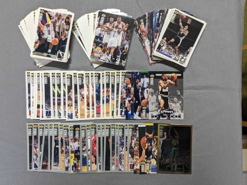 1994-95 Collector's Choice Basketball Base Cards and Silver & Gold Signatures - Image 1 of 1