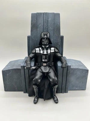 ¡Trono inspirado en Darth Vader escala 1/6! Foto 1 de 4