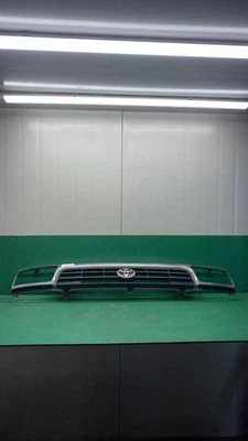 Calandre TOYOTA 4 RUNNER - Photo 1/4