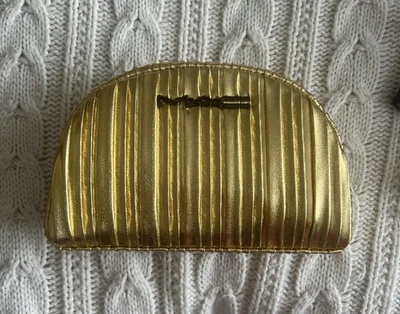 BOLSO DE MAQUILLAJE MAC DORADO 2024 HOLIDAY PARAMOUNT Nuevo Foto 1 de 2