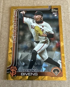 2025 Topps Series 2 Spencer Bivens RC Rookie Gold 19/50 SF Giants #537 MLB - Foto 1 di 11