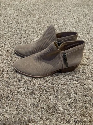 Botines tostados talla 7,5 Lucky Brand nuevos sin caja muesca en V corte lateral acolchados  Foto 1 de 4