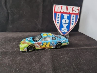 2002 Winners Circle #24 Jeff Gordon DuPont Bugs Bunny Die Cast Car Nascar - Image 1 of 4