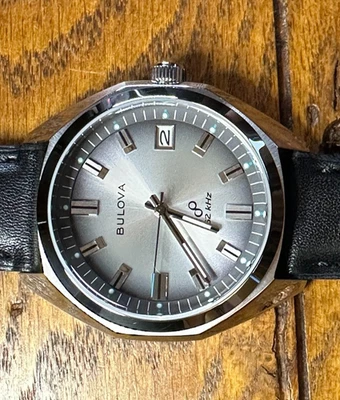 Bulova Classic Jet Star Precisionist 96B414 esfera gris cristal de zafiro 262 kHz Foto 1 de 4