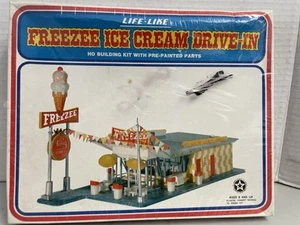 Vtg Model Kit-Life Like Freezee Ice Cream Drive In #01359 HO Scale New. Sealed - Picture 1 of 1