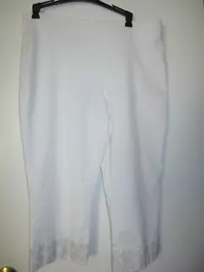 White Capris ~ Size XL (16) ~ Super stretch Pull-up ~ 34" x 19" ~ Textured Cuffs - Picture 1 of 4