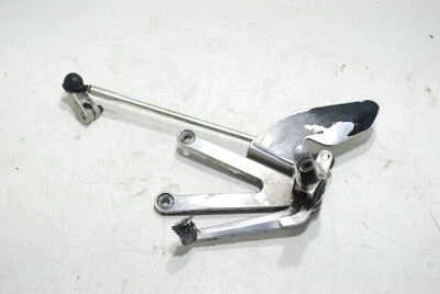 Yamaha YZF R1 1998-1999 Fussrastetrager vorne links (Main step holder l201526187 - Imagem 1 de 4