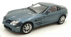 CMC 1/18 Scale Diecast M-045C Mercedes-Benz SLR McLaren 2003 - Grey - Picture 1 of 7
