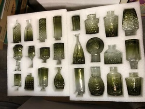 24 GREEN GLASS MINI BUD VASES ART DECO WEDDING DECORATIONS CENTERPIECES NEW! - Picture 1 of 6