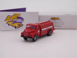 Brekina 45056 # MAN 635 Tankwagen Baujahr 1955 rot " Esso Benzin " 1:87 NEUHEIT - Bild 1 von 3