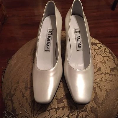 Zapatos de salón Baldan vintage de cuero marfil raros con detalles plateados - nuevos sin caja - talla 37 Foto 1 de 4