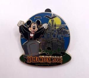 Halloween 2006 Disney Vampire Mickey Mouse Pin Limited Edition WDW Haunted Parks - Picture 1 of 3