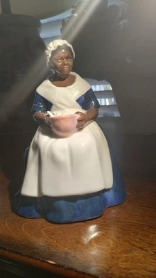 royal doulton williamsburg figure royal governor's cook - Image 1 of 4