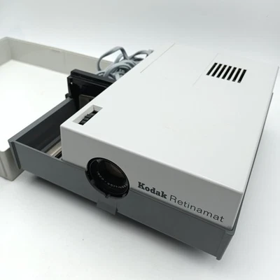 Projecteur de diapositives Kodak Retinamat pour projection de diapositives - Photo 1/4