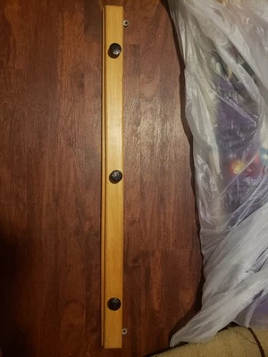 Alfombra de madera para colgar tapiz tapiz soporte de pared estante 3 perillas  Foto 1 de 4