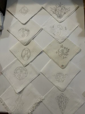 Lote (10) pañuelos monograma único Foto 1 de 4