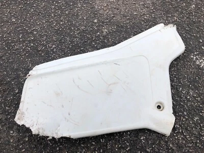 Honda XR200R 2001 OEM panel de cubierta lateral derecho carenado de plástico 84-02 dañado Foto 1 de 4