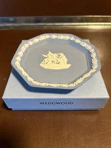 WEDGWOOD Blue Jasperware Hexagonal 5" Tray in Original Box - Picture 1 of 11