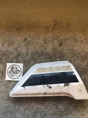 Kawasaki KZ1000 J 1981-1982 panel lateral izquierdo Foto 1 de 4