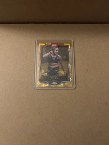 2025 Topps Chrome Sapphire UFC Gold Refractor Karine Silva 48/50 - Bild 1 von 2