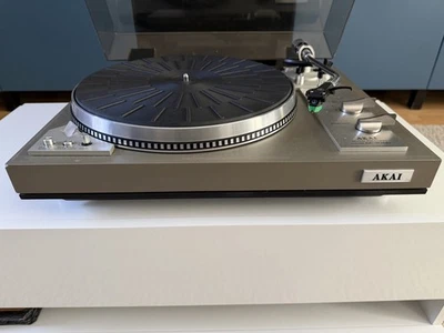 Akai AP-306C quartz lock turntable: Fully working  - Image 1 of 4