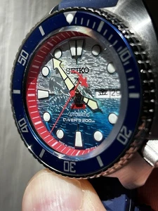 Wakeusamods 44mm JAWS 50th Anniversary Seiko OEM Dial Custom Build Modded Watch - Bild 1 von 16