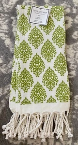 Set of 2 NWT Luxe Kitchen Designer Collection Green Damask Towels Cotton India - Picture 1 of 2