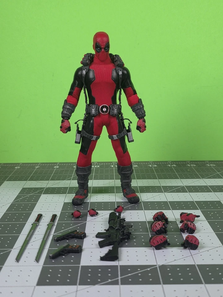 Mezco One 12 Collective Deadpool Suelto (Auténtico) Foto 1 de 4