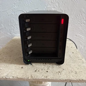 Drobo 5N2 - 5-bay NAS No drives includes power supply and mSATA - Afbeelding 1 van 9