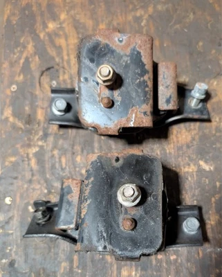 Juego de soportes de motor de soporte de motor Subaru Forester 2003-2008 41022FA092 genuino OEM Foto 1 de 4