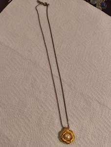 Collana vintage Monet tono oro perle fiori anni 80 90 dichiarazione marcata  - Foto 1 di 6
