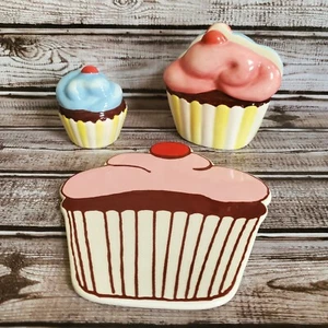 Gorham - Merry Go Round Pat-A-Cake Cupcake Serviettenhalter, Shaker & Untersetzer Set - Bild 1 von 3