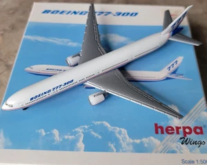 VINTAGE NEW 1998 HERPA WINGS 1:500 SCALE BOEING AIRCRAFT COMPANY 777-300 #506403 - Picture 1 of 12