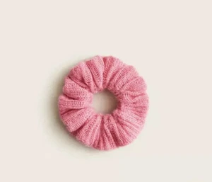 NEW J.Crew The Good Cashmere Standard Pink Scrunchi Scrunchie Hair Tie Gift - Picture 1 of 3