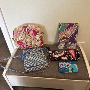 Vera Bradley 5 Piece Lot ,Crossbody Purse ,Cosmetic Bag ,Tablet Cover Etc - Picture 1 of 13