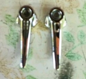 Hot And Cold Bathroom/Lavatory Valve Handles - Picture 1 of 6