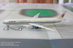Phoenix Model Air China Boeing 777-300ER in colore standard pressofuso modello 1:400 - Foto 1 di 1
