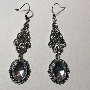 JEWELLED FILIGREE VICTORIAN STYLE CLEAR ACRYLIC CRYSTAL SILVER PLAT EARRINGS JER - Imagen 1 de 7