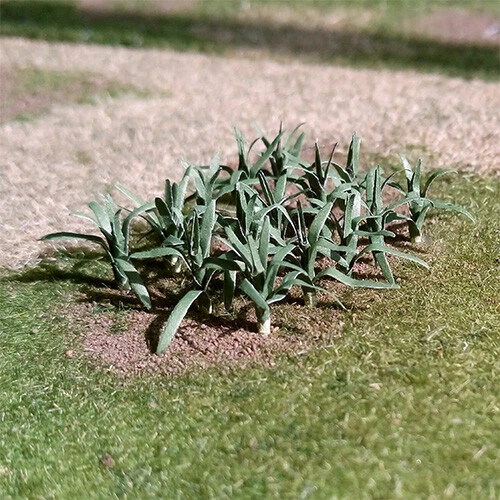 Free Shipping MP SCENERY 50 Leeks O Scale Model Farm Railroad Layout - Image 1 of 1