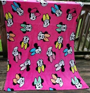 Disney Store Fleece Throw Blanket Minnie Mouse Multicolor Toddler Bed Daycare 