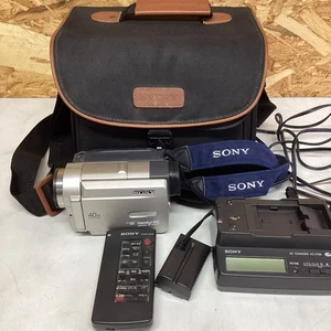 Sony Handycam DCR-TRV5 Video Camera 40x Zoom Remote Battery Charger - Picture 1 of 10