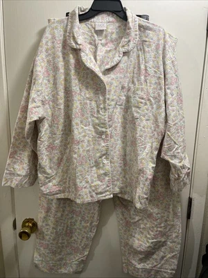 Conjunto de pij pantalones vintage de franela de algodón Simply Basics 2XL con botones blancos florales Foto 1 de 4