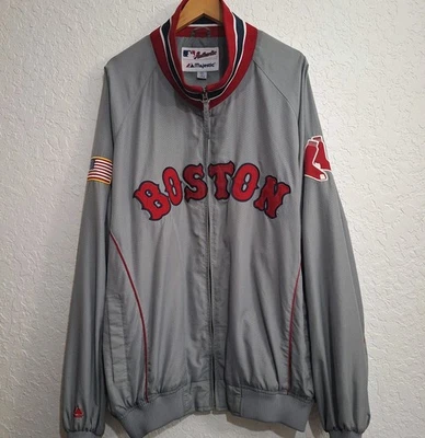 Majestic Auténtico Medias Rojas Dugout Chaqueta Para Hombres 2XL 9/11 Parche Bandera Americana Años 2000 Foto 1 de 4