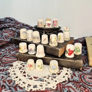 Vintage verschiedene Fingerhüte - wählen Sie Ihren Fingerhut - Porzellan Holz Keramik Metall - Bild 1 von 50