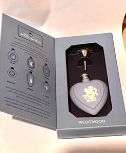 WEDGWOOD JASPER PERFUME BOTTLE STERLING SILVER 925 LID CUPID HEART POTTERY BOXED - Foto 1 di 13