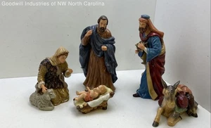 Assorted Ceramic Nativity Scene Figurines Lot (6) - Picture 1 of 7