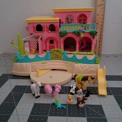 Vintage Polly Pocket Petland Hacienda Ranch House Playset with 11 Animals 2000 - Image 1 of 4