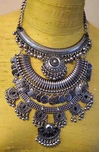 COLLAR BABERO DECLARACIÓN ORNAMENTADO, PLATA INTRINCADA TRIBAL/SUDAMERICANA CON COLGANTES - Imagen 1 de 6